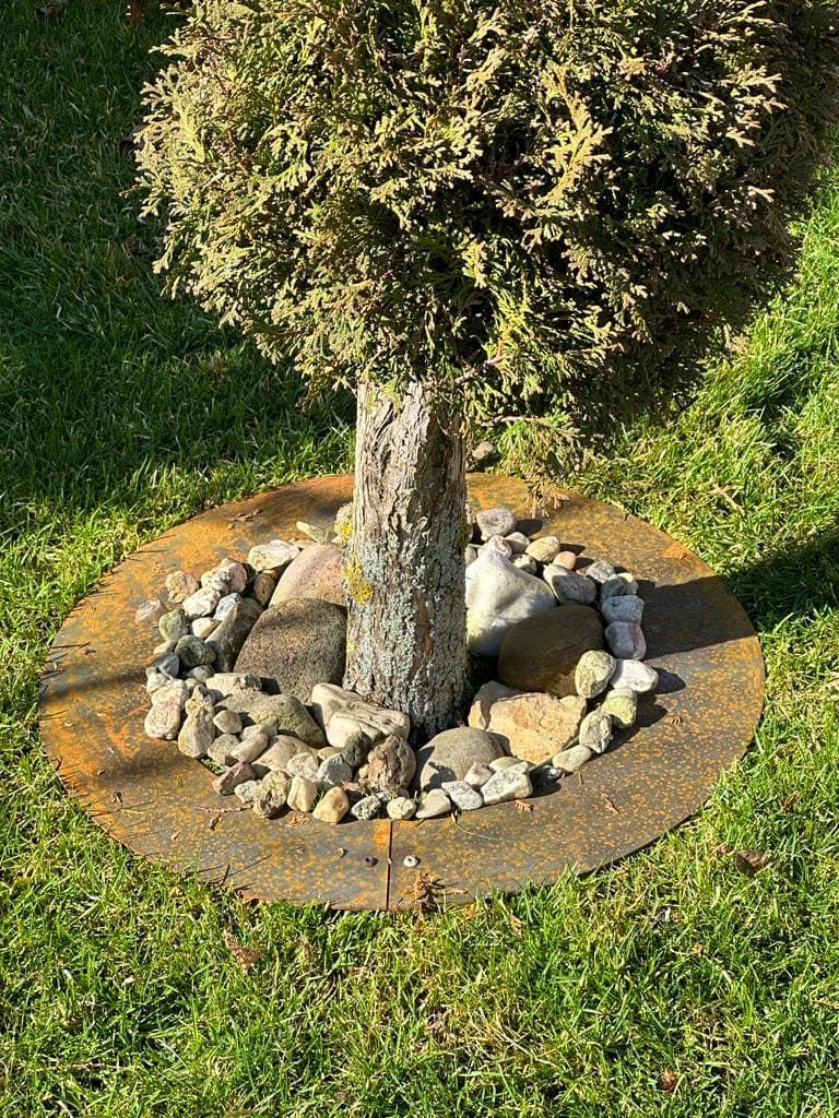 Cortenstahl Baumring flach als Mähkante