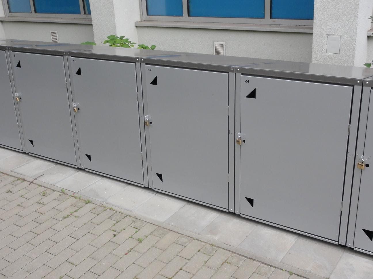 Metall Rollatorgarage abschließbar durch Vorhängeschloss Vorrichtung