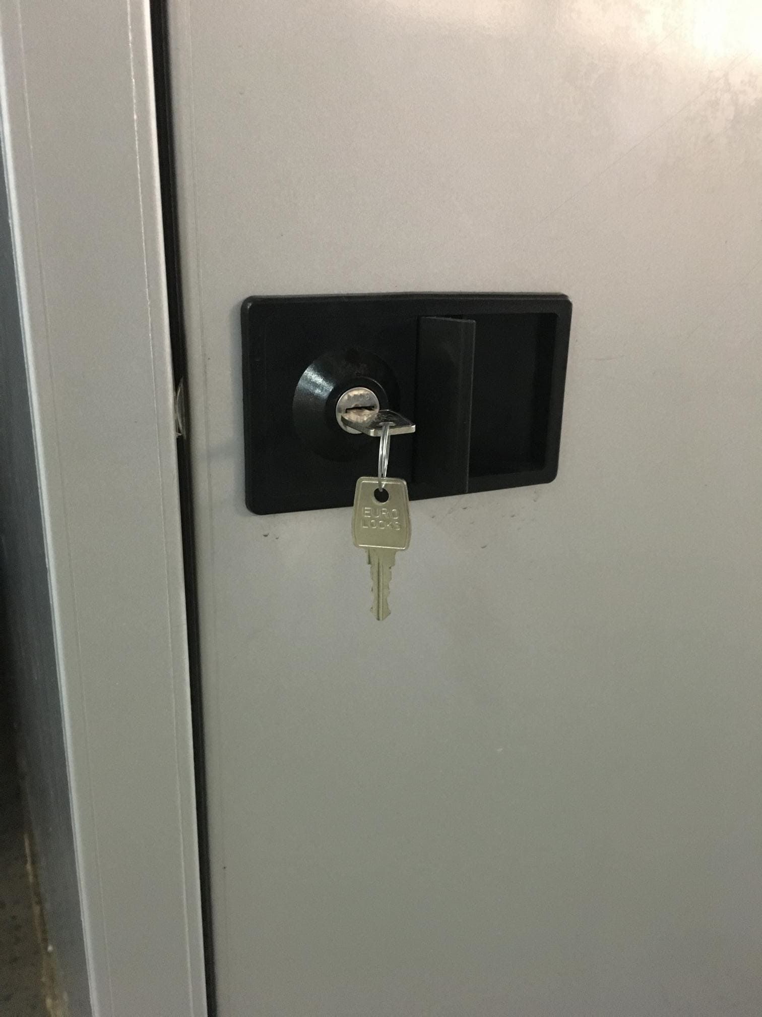 Stangenschloss in Metall Rollatorgarage