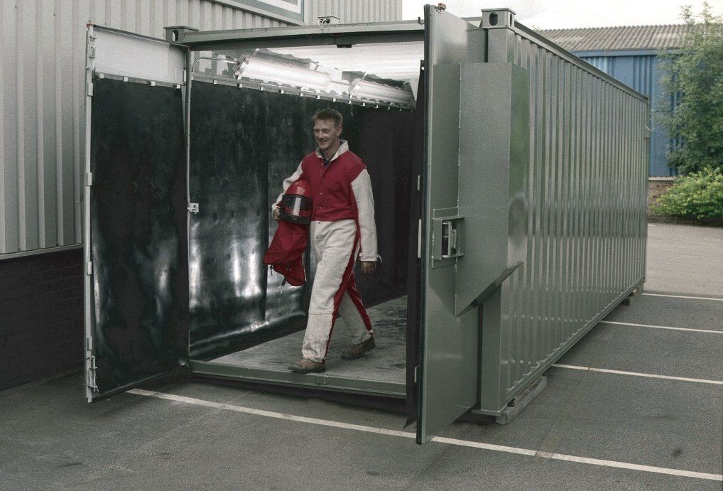 wasserdichter Strahlraum in Containerbauweise