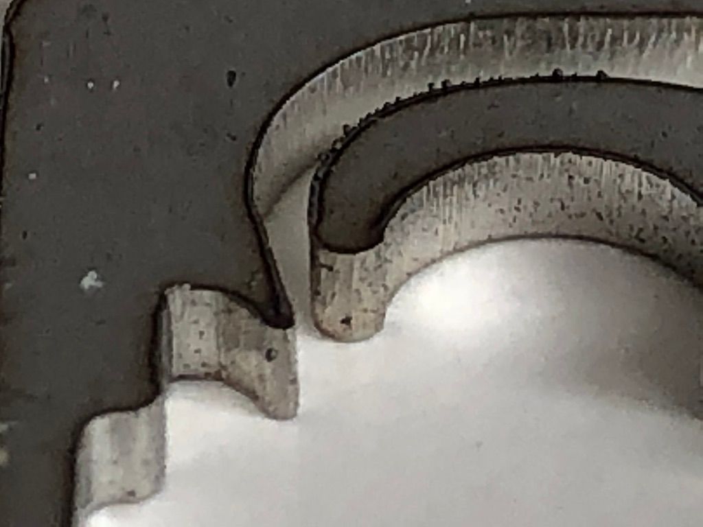 Entgraten und abrunden