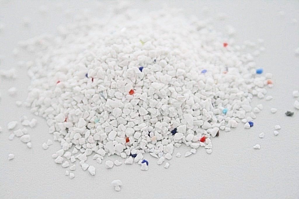 Plastic blasting media Typ III Melamin