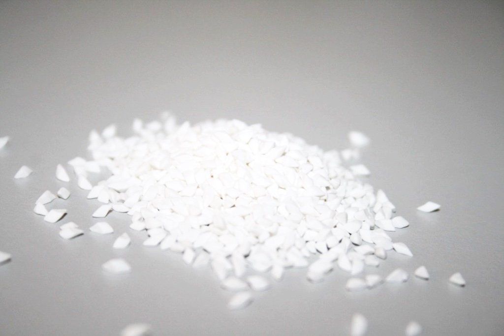 Ceramic vibratory grinding wheels