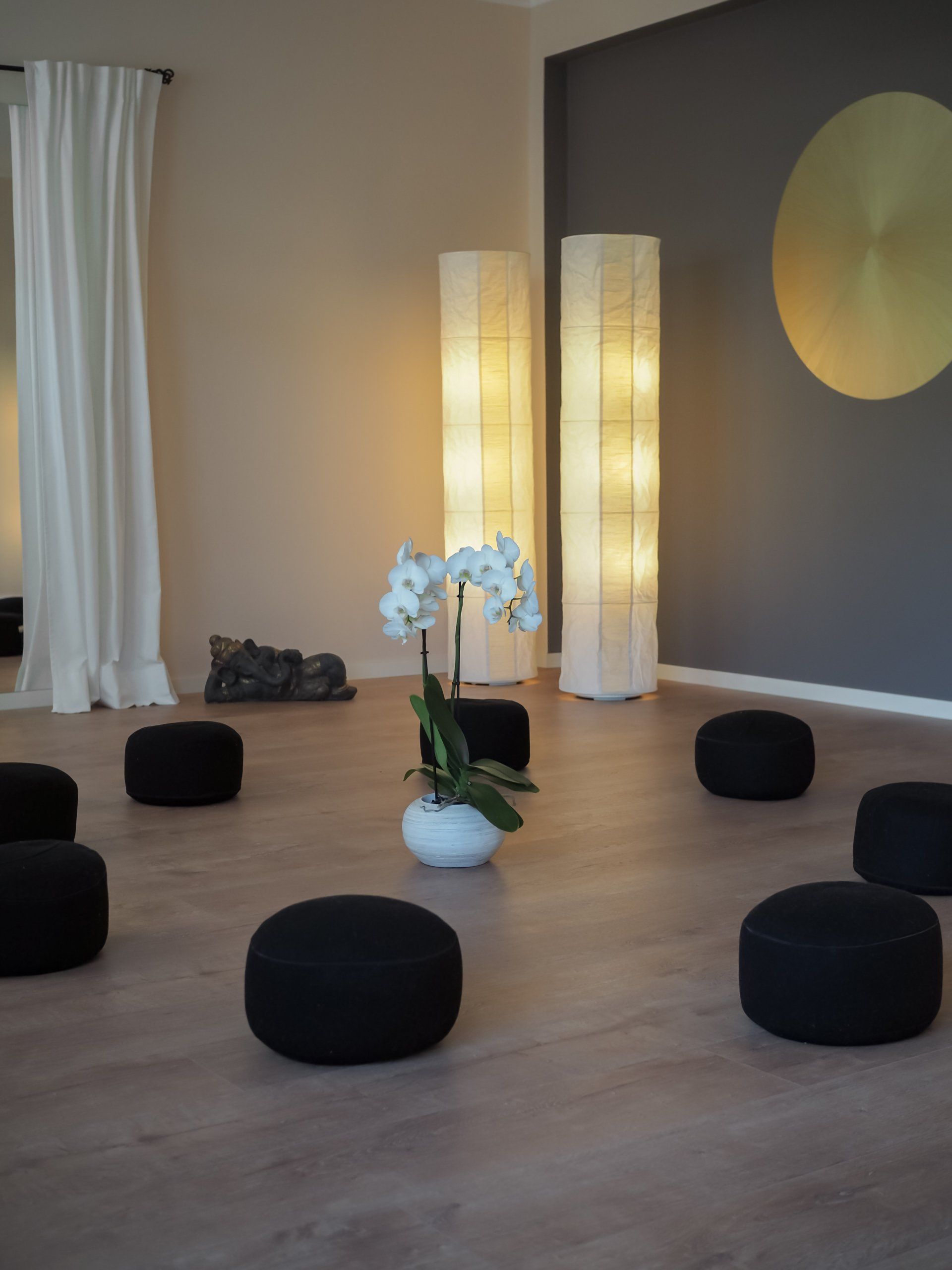 Raum der Stille, Rückzug