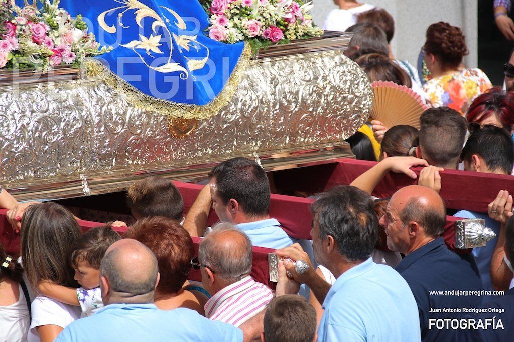 Los anderos de la Virgen devotos de Torredelcampo procesion virgen de la cabeza