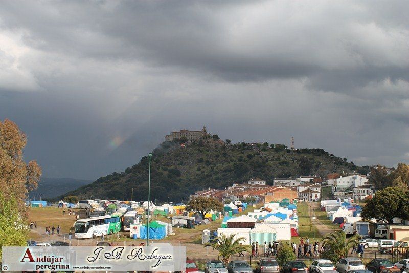 carretas en la romeria virgen de la cabeza