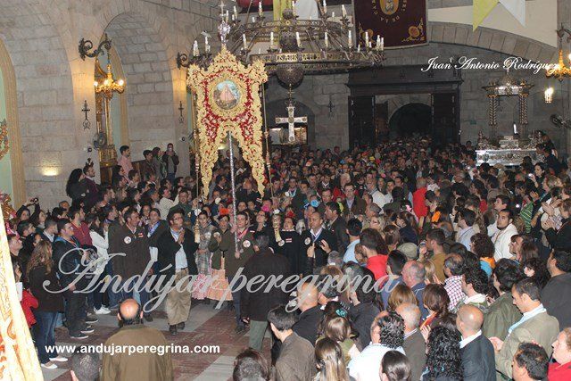 cofradia matriz de andujar entra al santuario