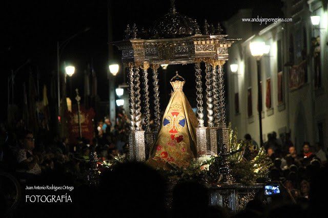 Virgen de la Cabeza con manto de los Trinitarios