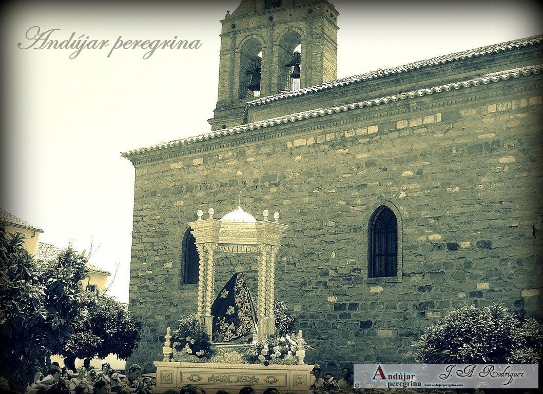 iglesia de Arjona con la virgen de la cabeza