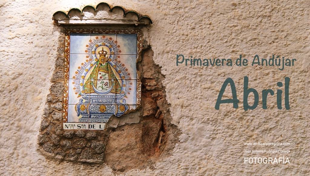 Cuadro de azulejos de la Virgen de la Cabeza