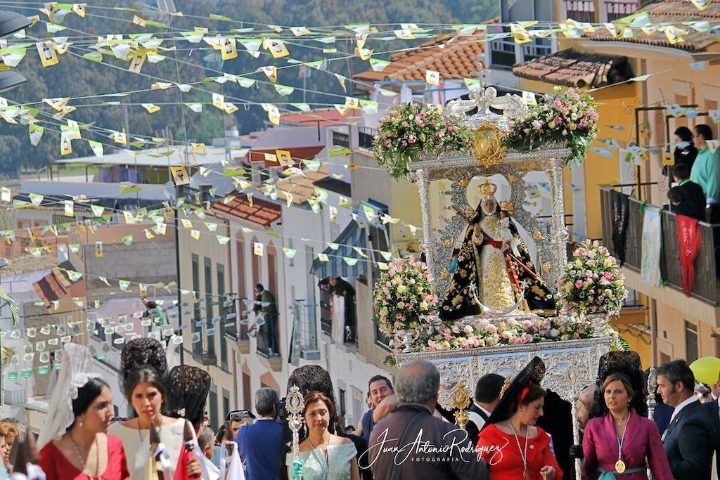 Calles engalanadas para la procesión calles engalanadas el carpio procesion