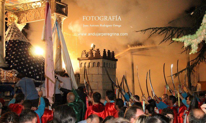 Castillo de fiestas en Campillo de Arenas Castillo fiestas patronales en Campillo de Arenas