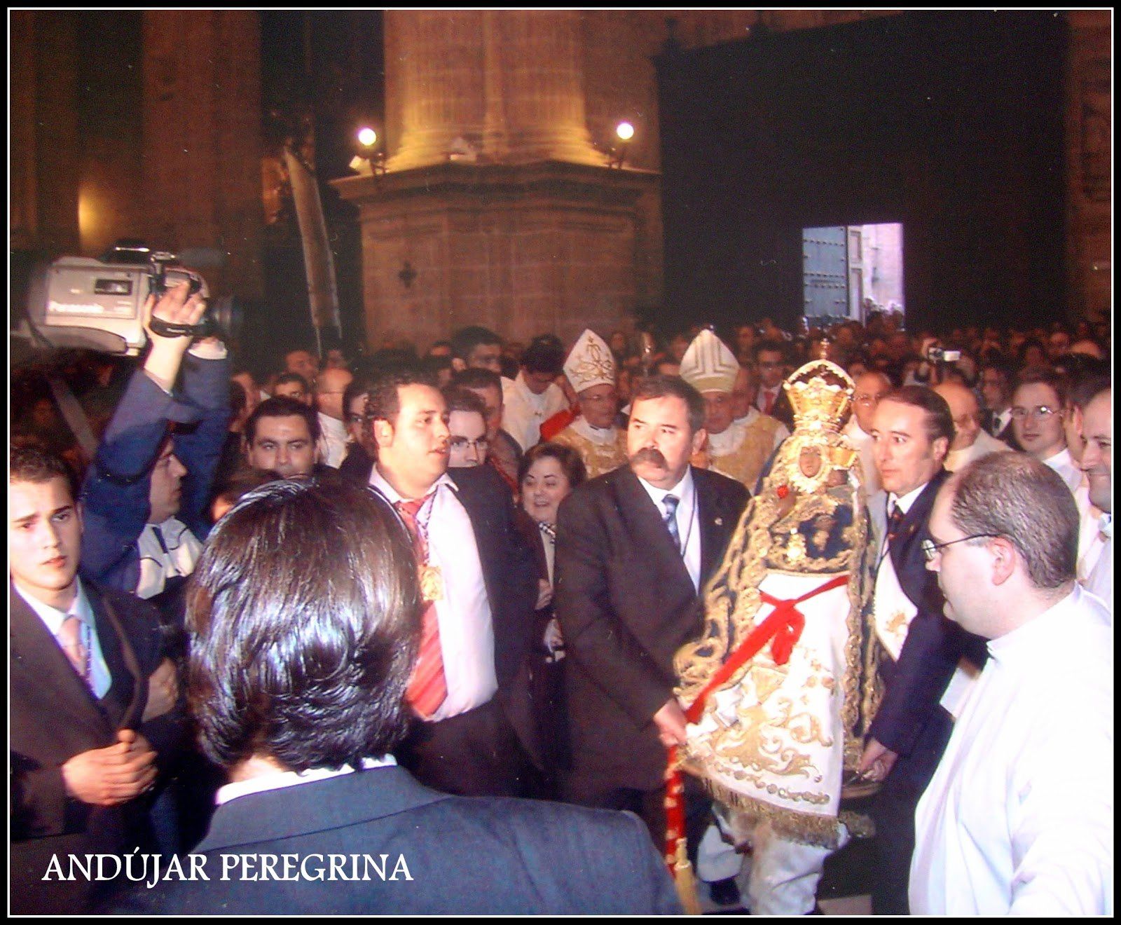 La Morenita en el interior de la Catedral de Jaén patrona diócesis jaen catedral