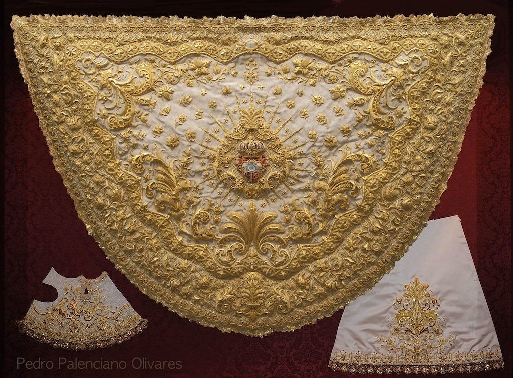 Manto de la Virgen de la Cabeza Centenario Coronación Canónica Pedro Palenciano manto centenario disenado