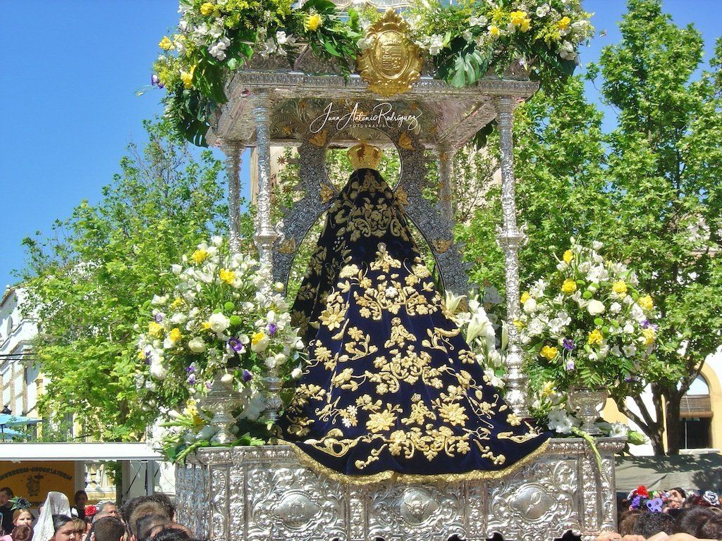 Manto de la Virgen de la Cabeza de El Carpio manto virgen cabeza el carpio