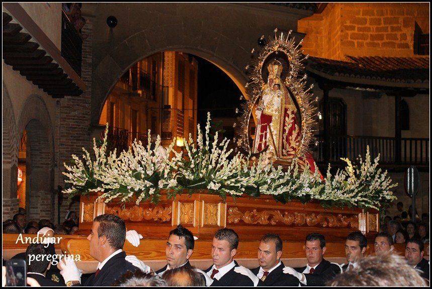 procesion virgen de la cabeza mengibar