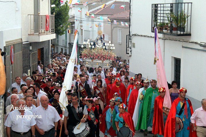 Virgen de la Cabeza en Campillo de Arenas Virgen de la Cabeza Campillo de Arenas en procesion