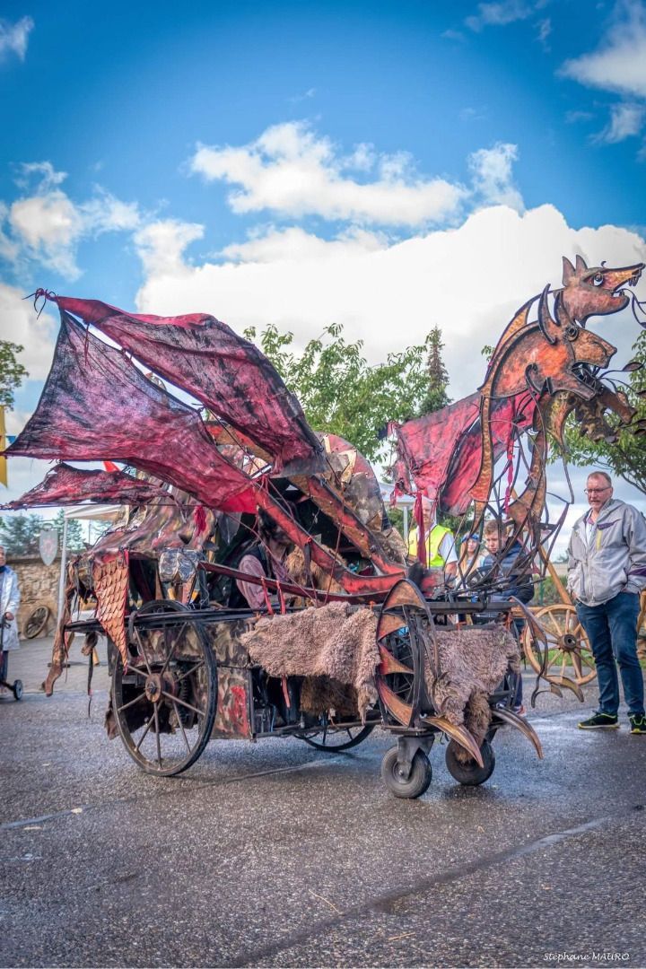 Le Dragon de Feu Le Dragon de Feu