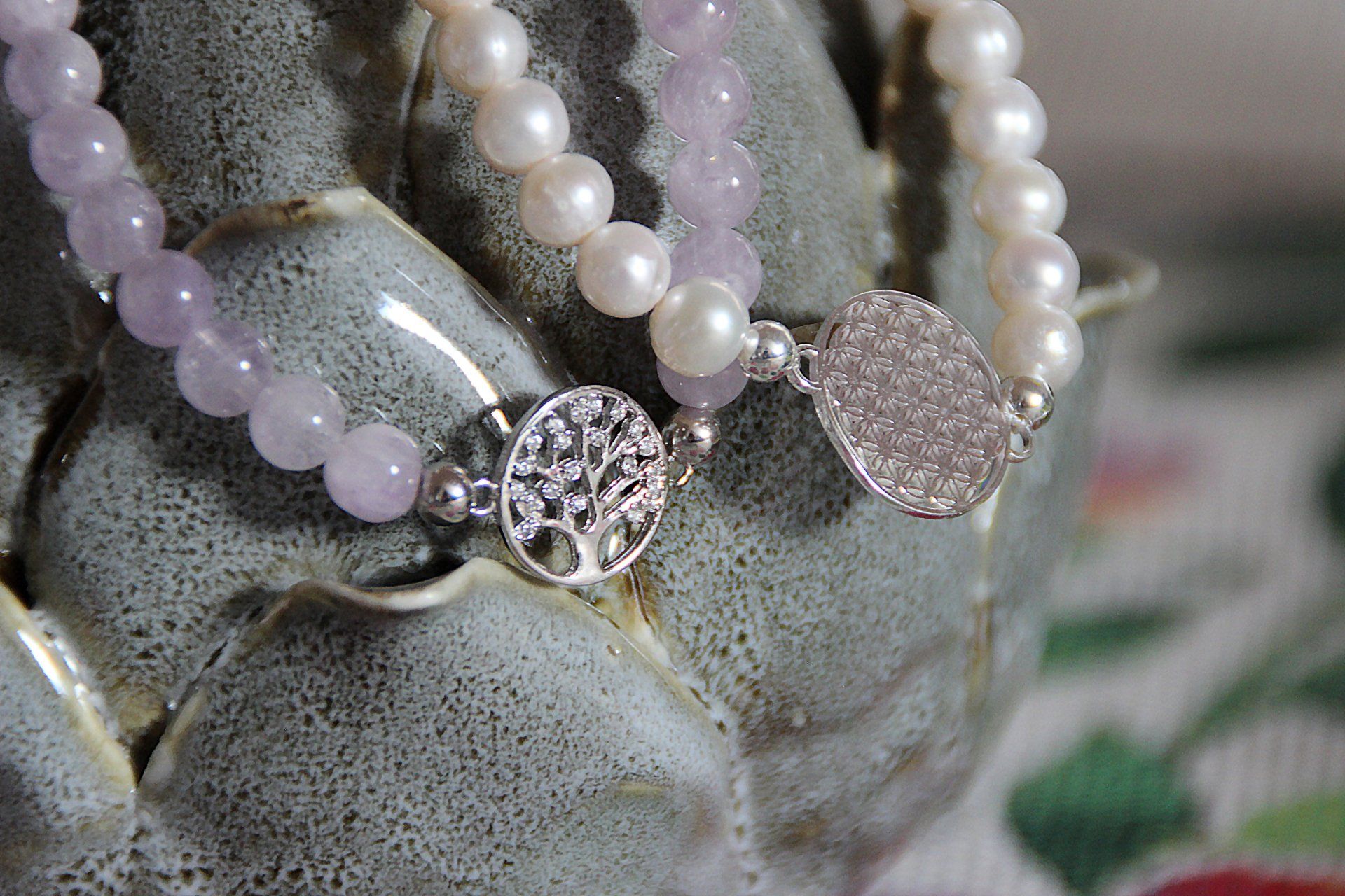 Edelsteinarmbänder mit Silberanhänger