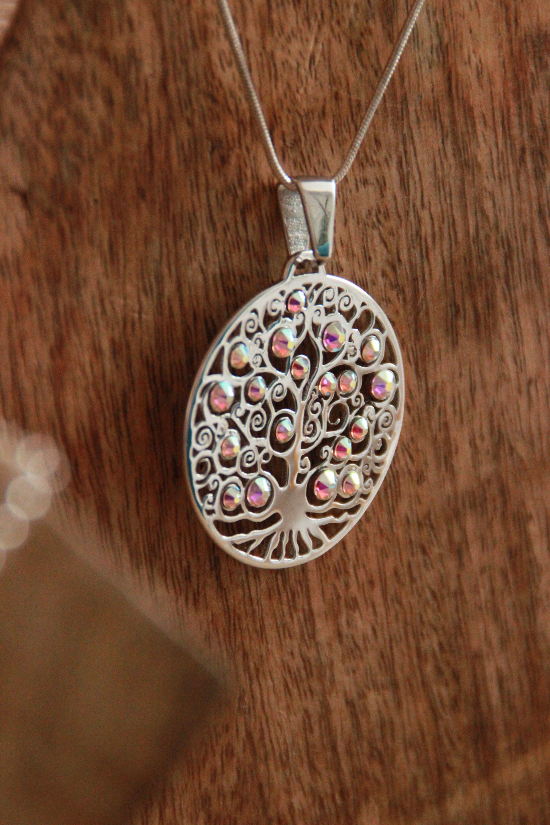 Silberanhänger mit Swarowskysteinen und Lebensbaum