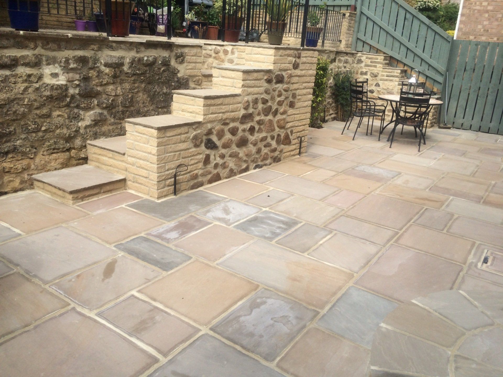 Marshalite Walling with Cobble Infill