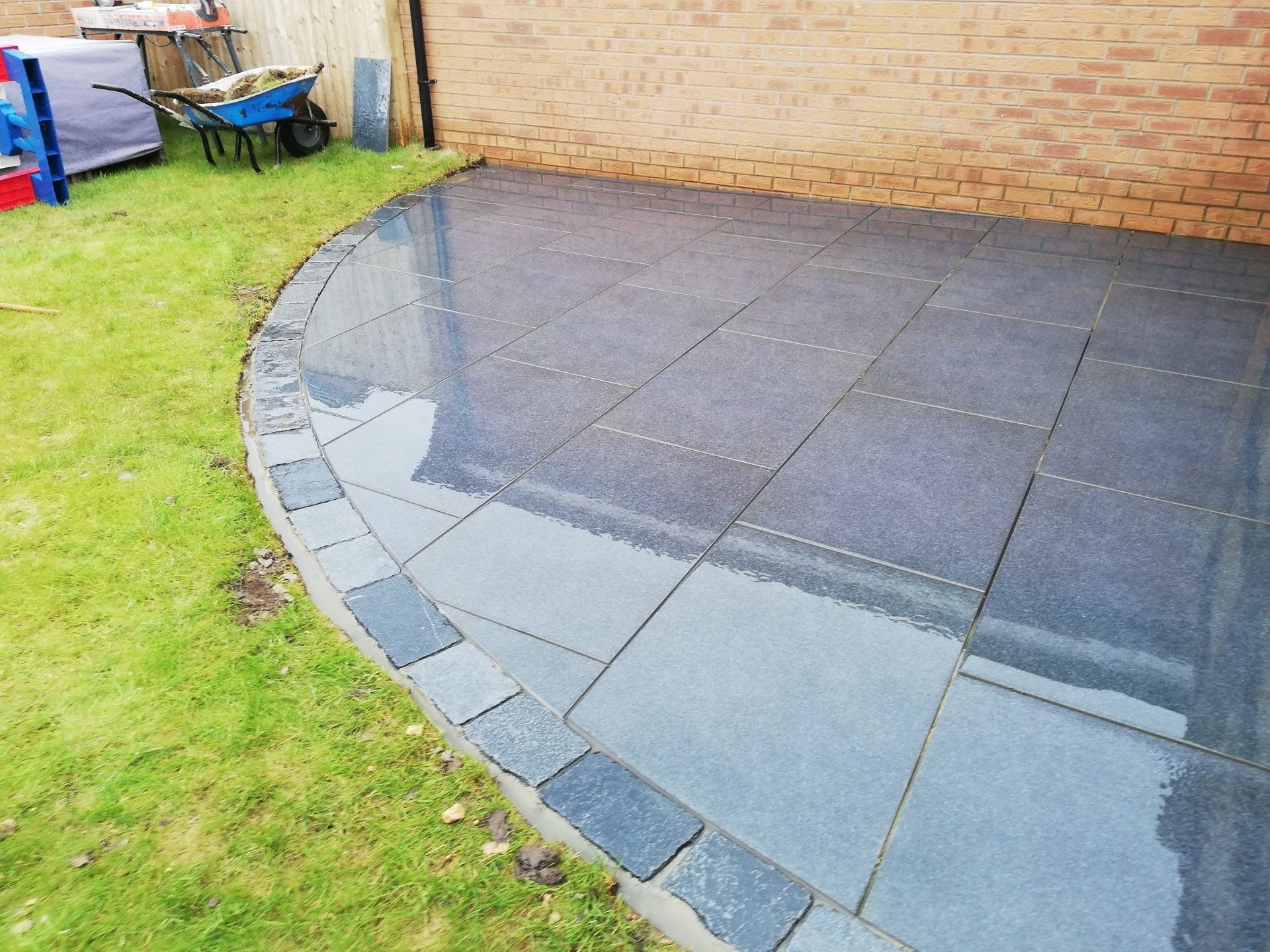 Ursula Porcelain with Newmarket Setts