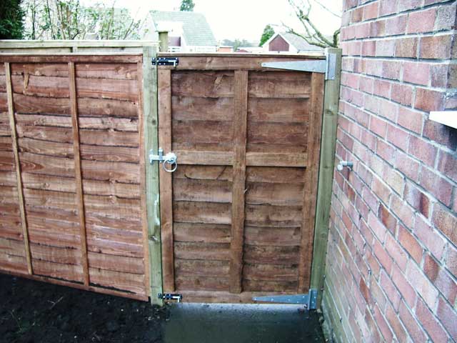Larch Lap Gate