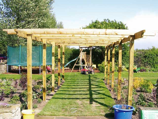 Pergola_walkway