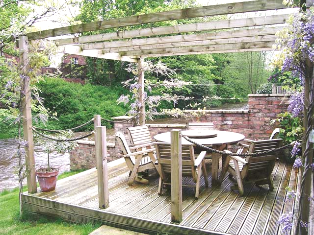 Softwood Decking with Rope Handrail