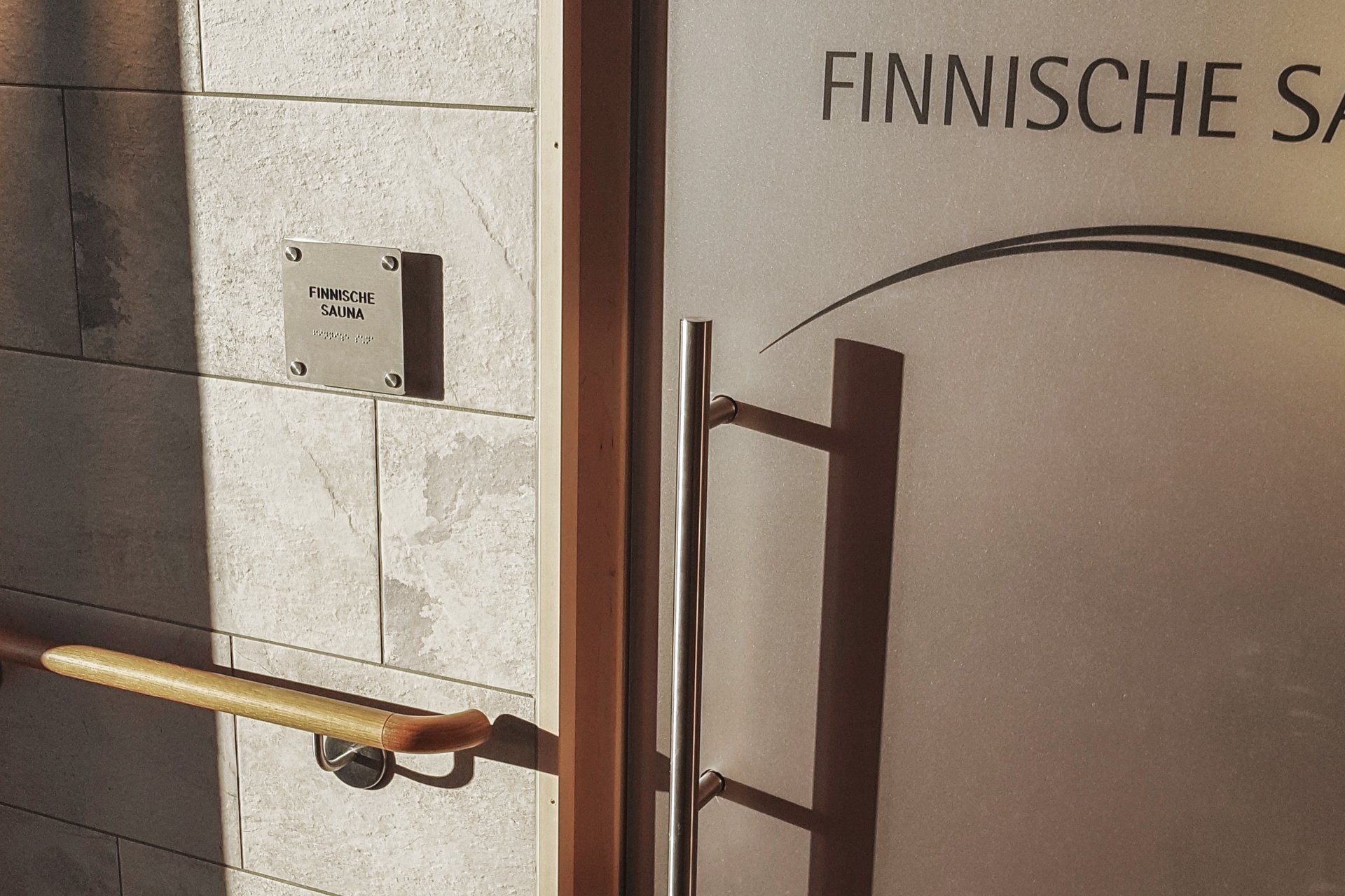 Ein taktiles Schild für eine finnische Sauna