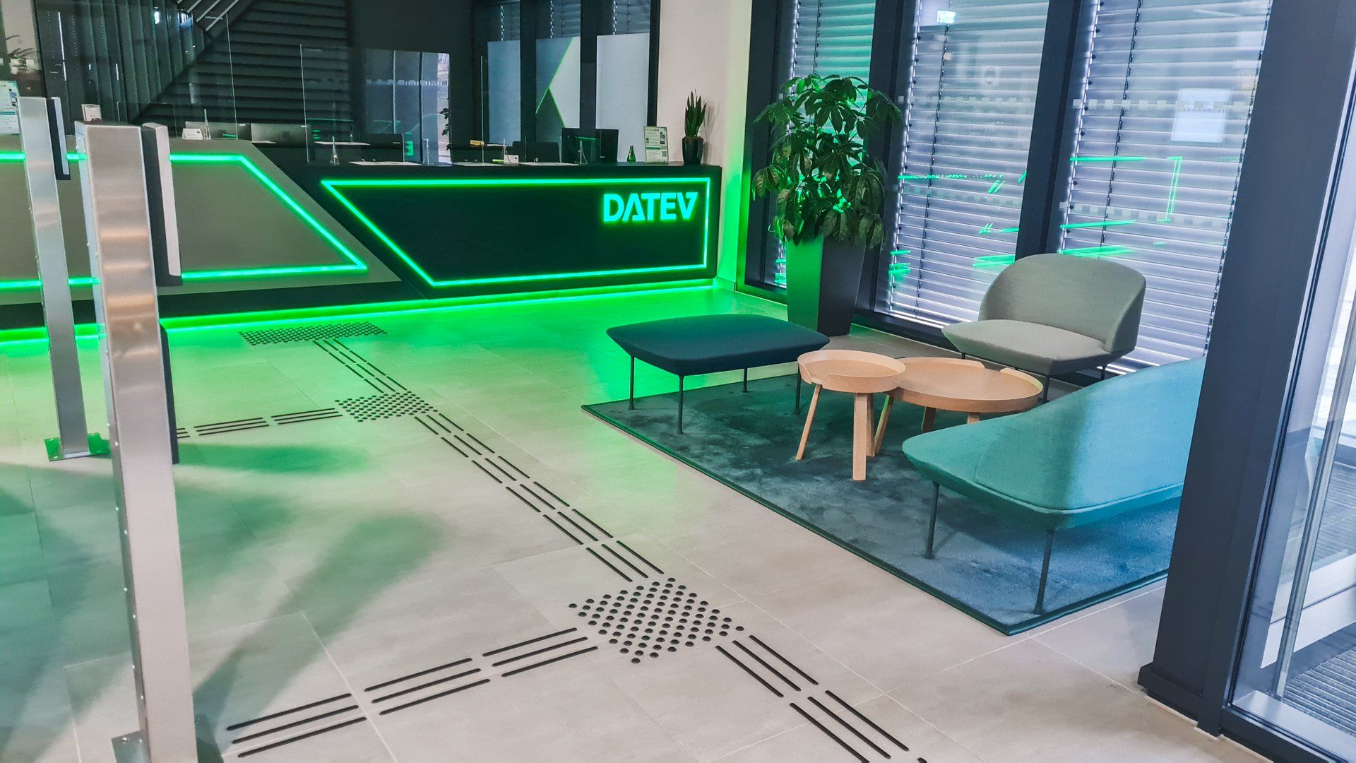 Empfangsbereich bei Datev mit Bodenleitsystem.