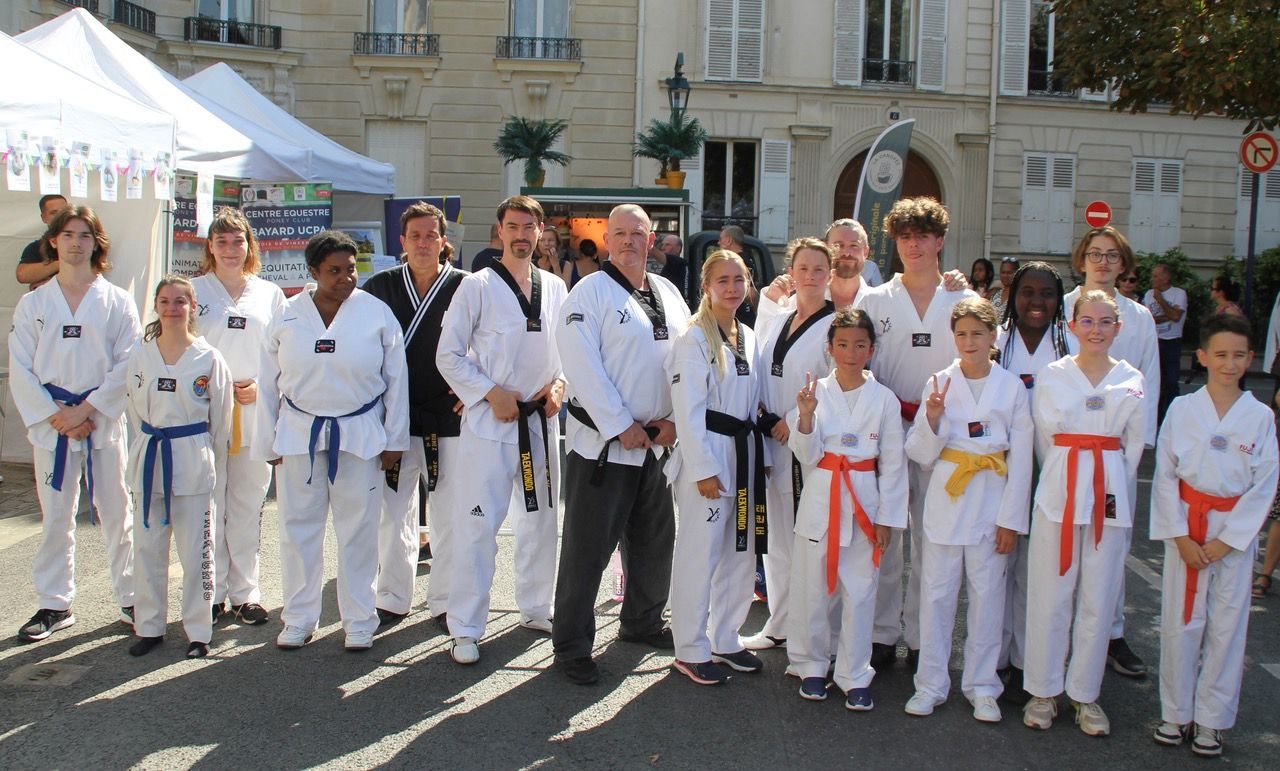 L'équipe de démonstration du DOJANG CLUB TAEKWONDO taekwondo paris