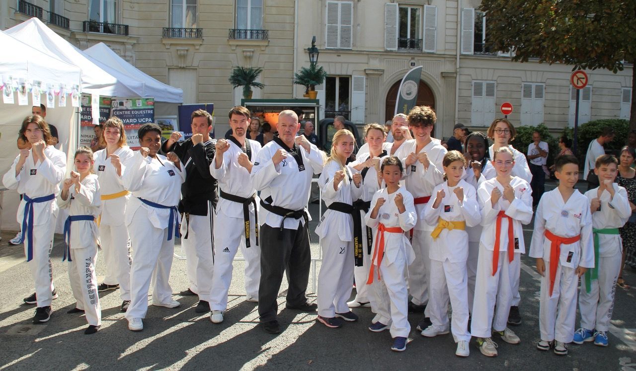 L'équipe de démonstration hapkido paris