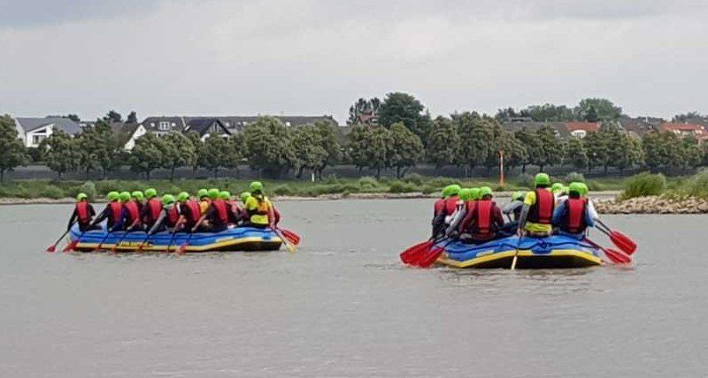 Rafting Köln Rodenkirchen Uferstrasse Sandstrand Köln Rodenkirchen Uferstrasse Sandstrand Meyer-Rafting