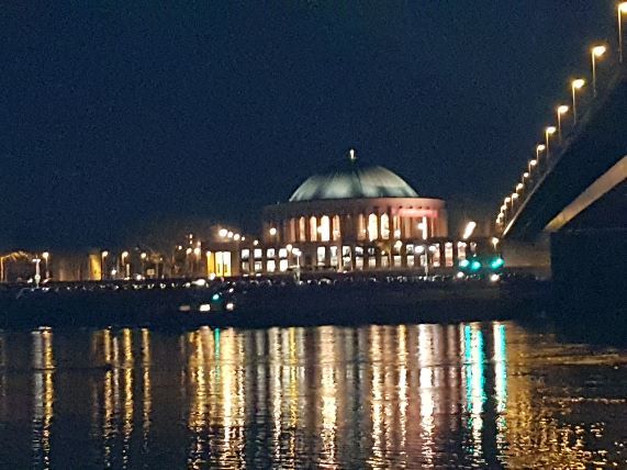 Meyer-Rafting Tonhalle Düsseldorf Meyer-Rafting Tonhalle Düsseldorf