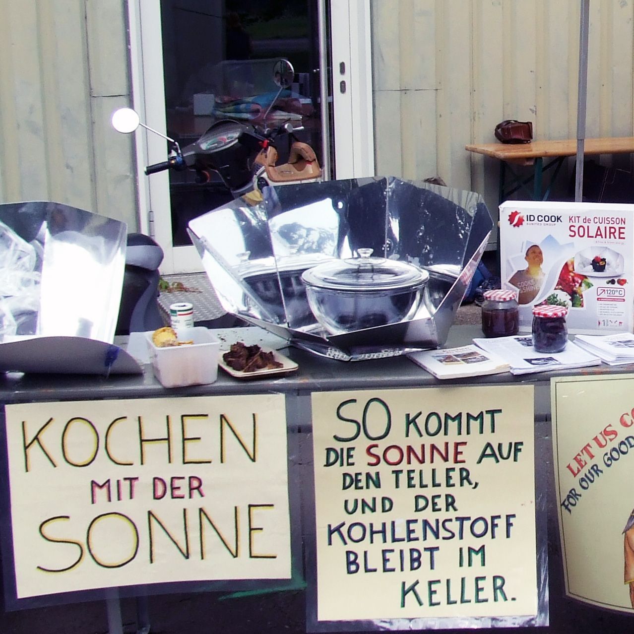 Foto von Solarofen-Stand
