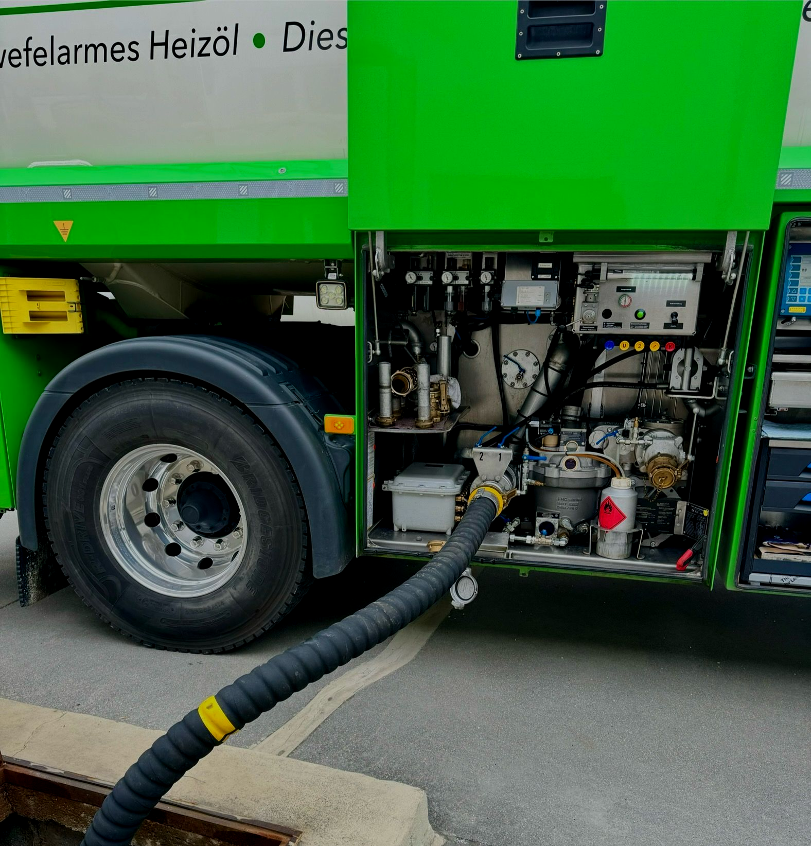 Dieselkraftstoffe und HVO100