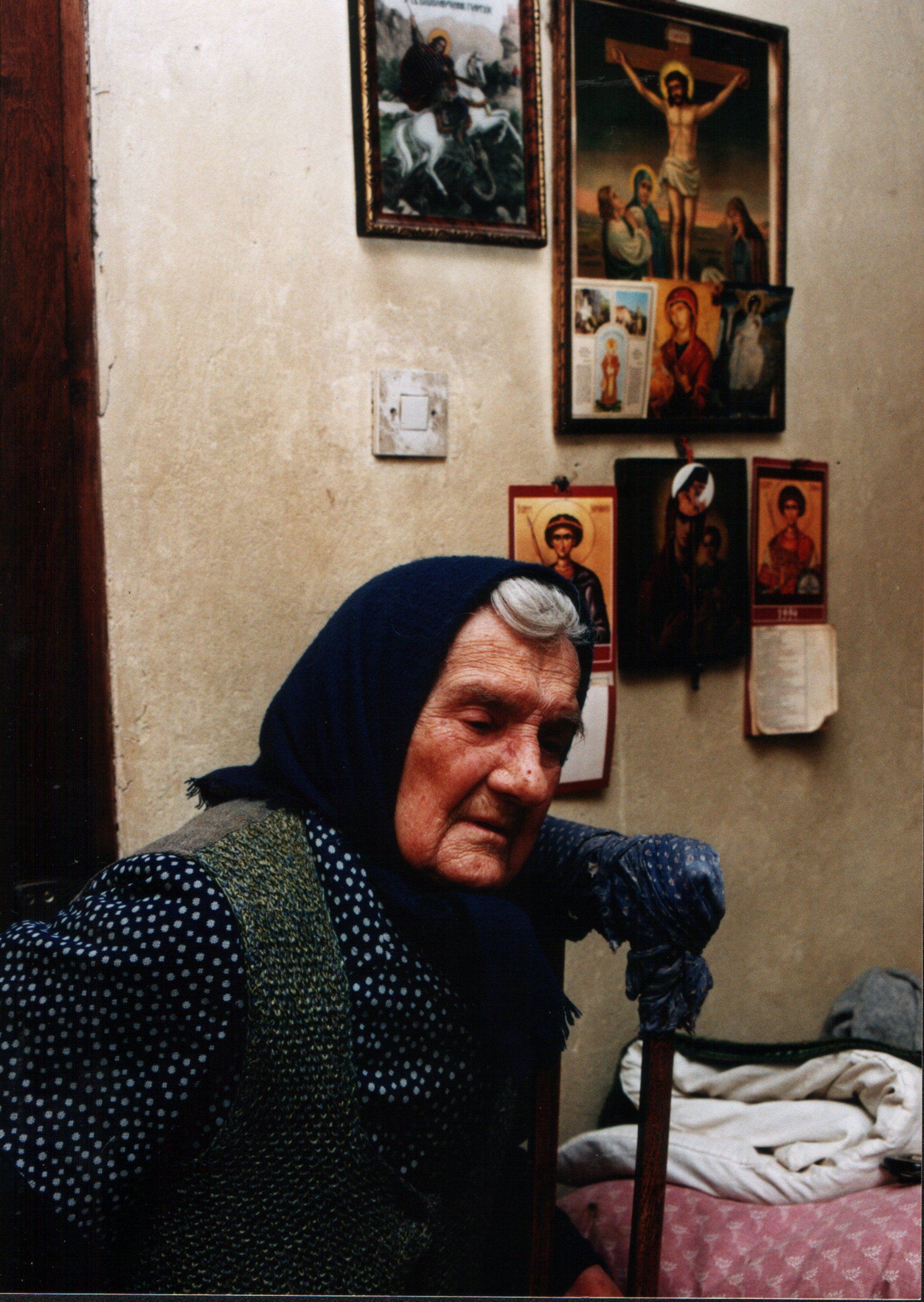 Angélina Kalabic chez elle au début de 1999