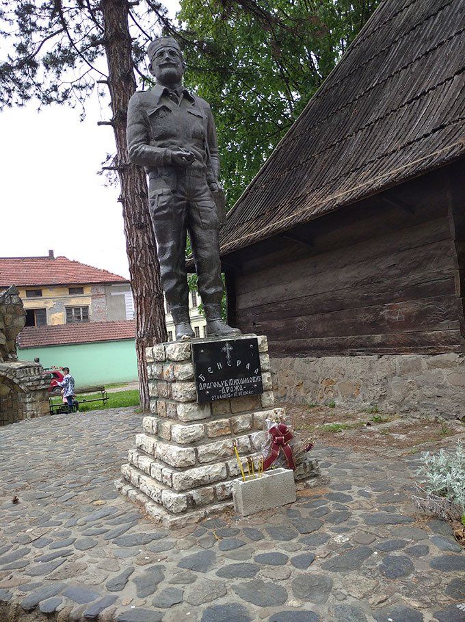Statue du général Draja Mihaïlovic à Ivagnitsa, Serbie