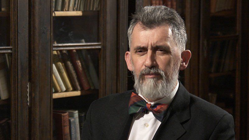 Dragan Krsmanovic Dragan Krsmanovic, Mg., historien et ancien directeur des Archives militaires de Serbie