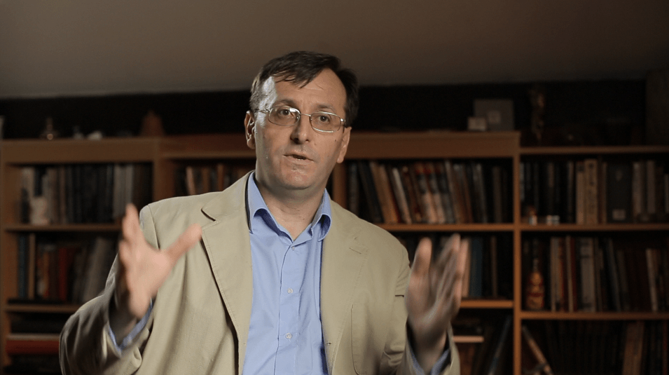 Miloslav Samardjic Miloslav Samardjic interviewé par la Voix de la Russie version en serbe e 2013