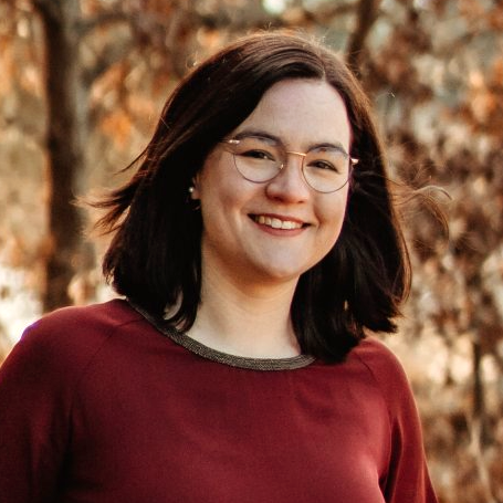 Rabea Schildt Portrait Herbstlook rabeasingt Hochzeitssängerin | Taufsängerin | Eventsängerin | Trauersängerin