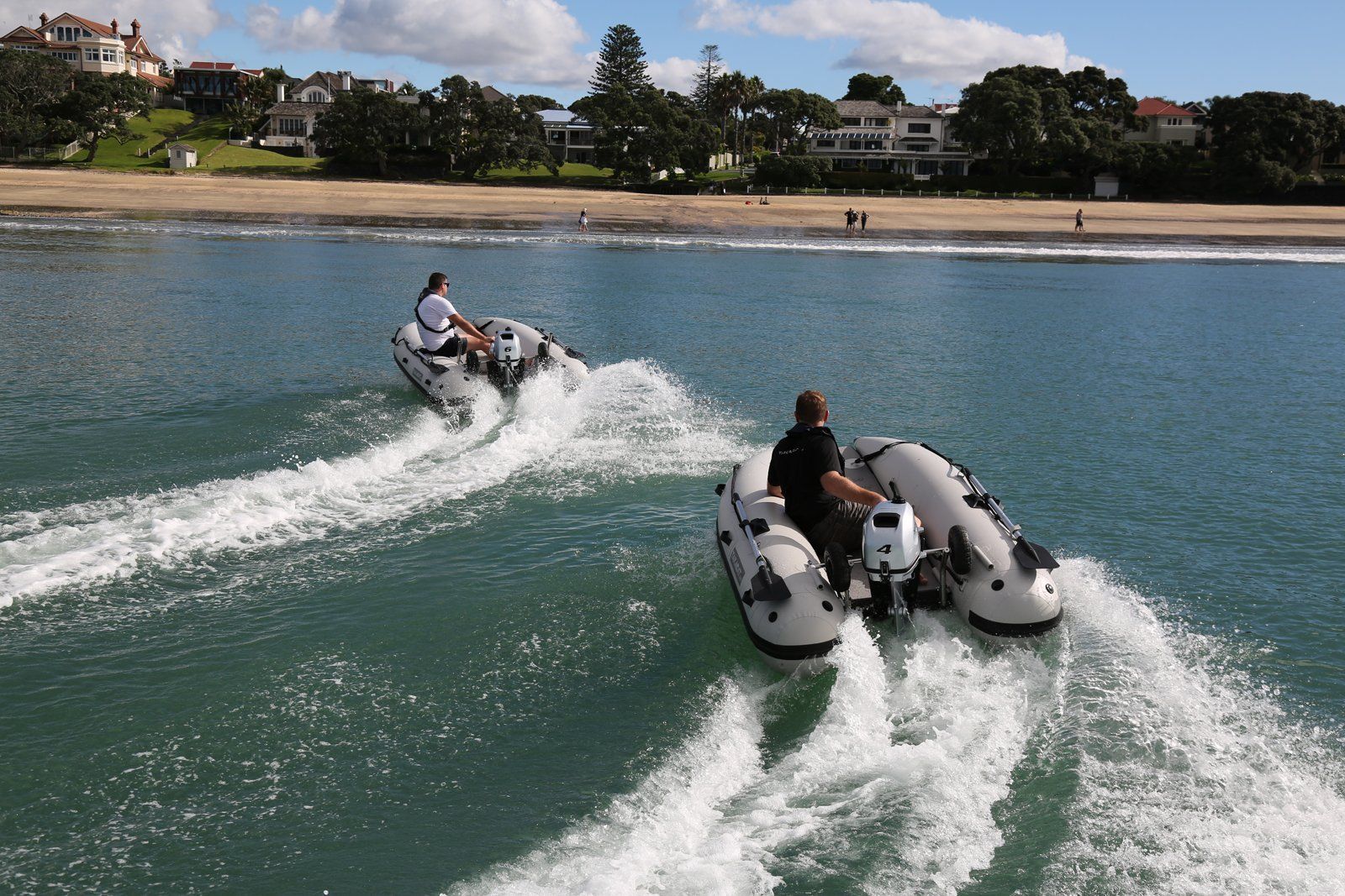 TAKACAT - bateaux pneumatiques catamarans