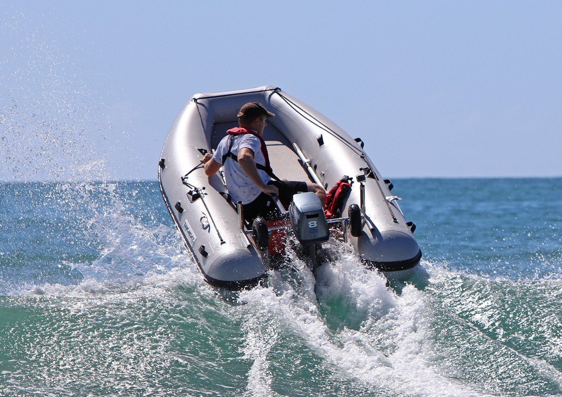 Les bateaux gonflables idéaux pour le camping, les caravanes et les camping-cars Les bateaux gonflables idéaux pour le camping, les caravanes et les camping-cars