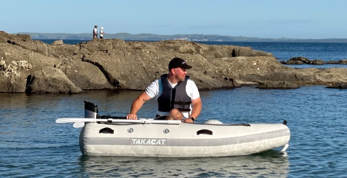 Takacat 220UL ultralight Dinghy Takacat 220UL ultralight Dinghy supports max. 2 Persons