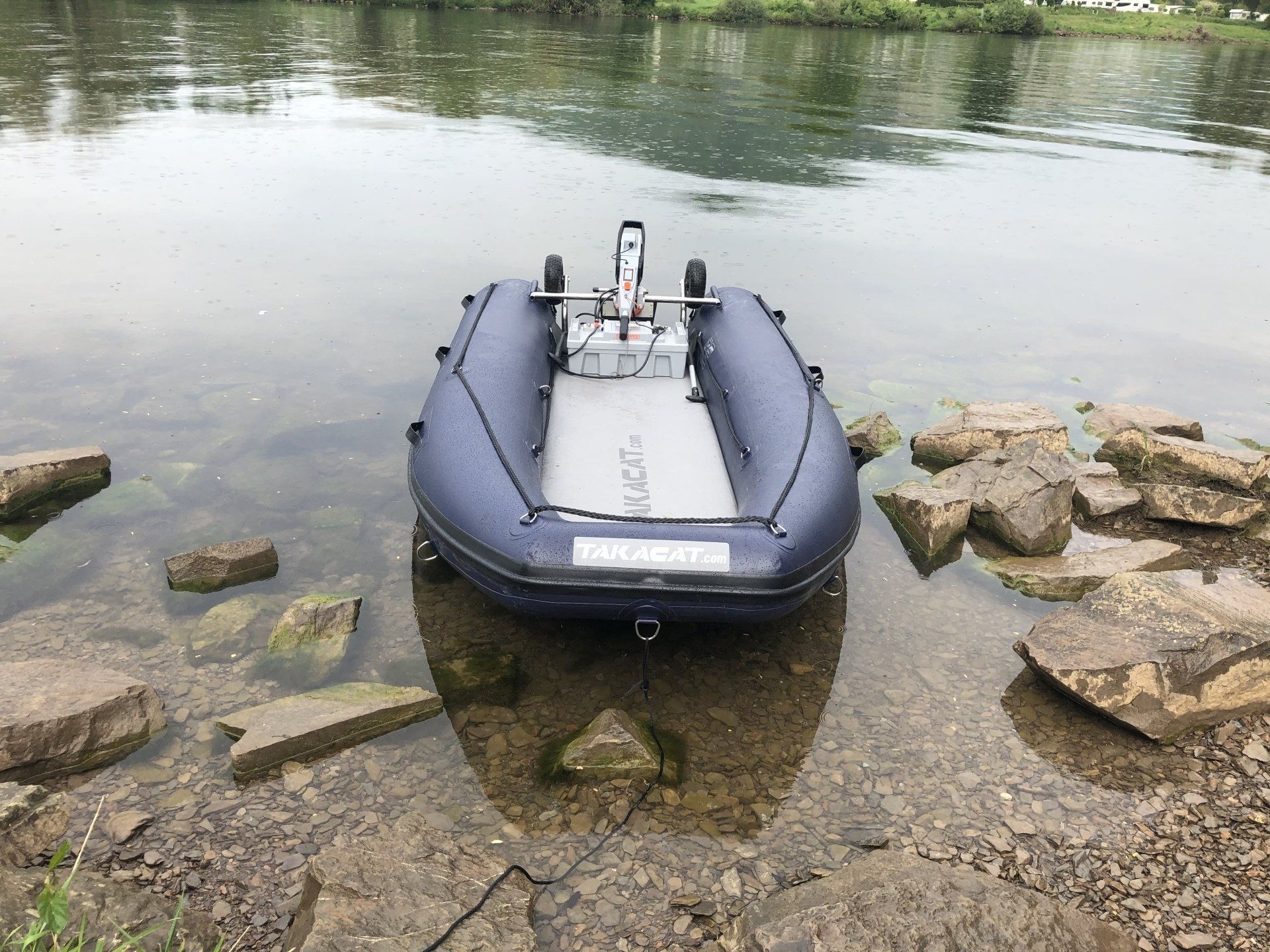 Takacat 340S Catamaran inflatable boat in dark blue Takacat 340S Catamaran inflatable boat in dark blue