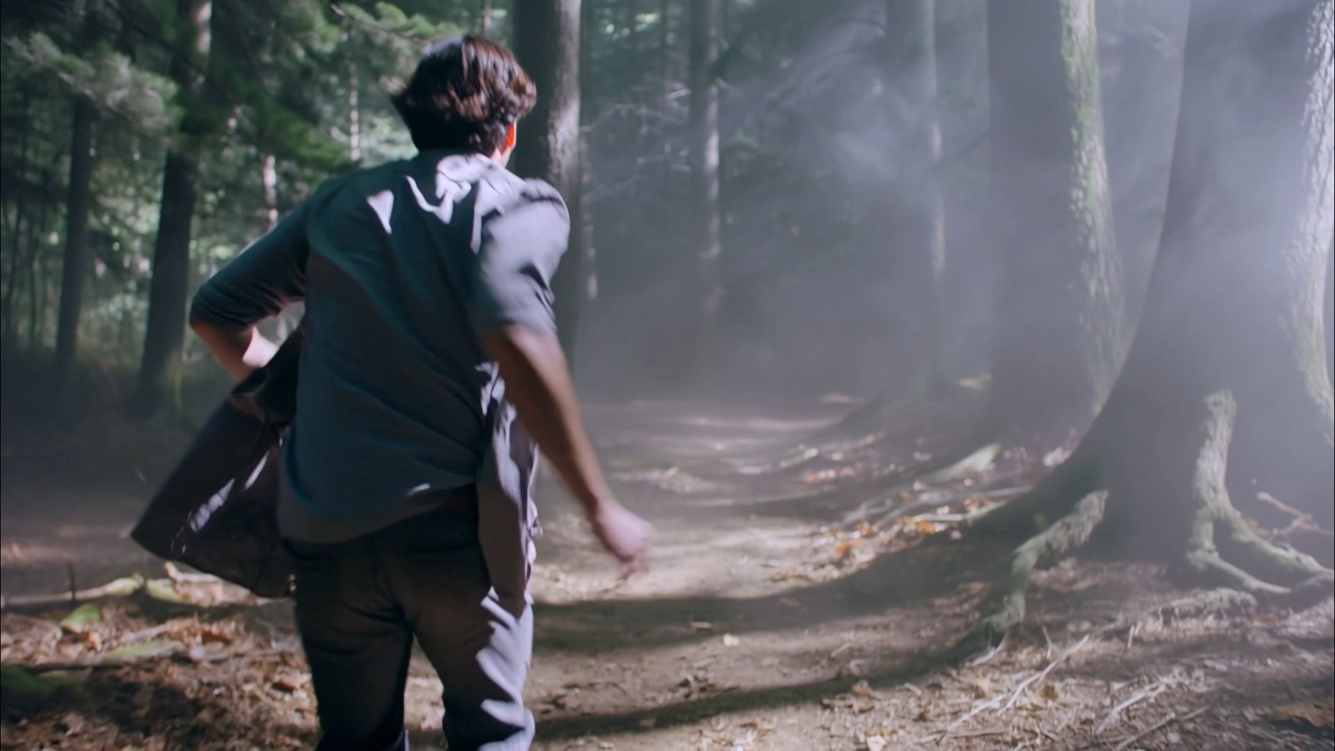 A Man is running through a wood. Panic! A VFX Shot