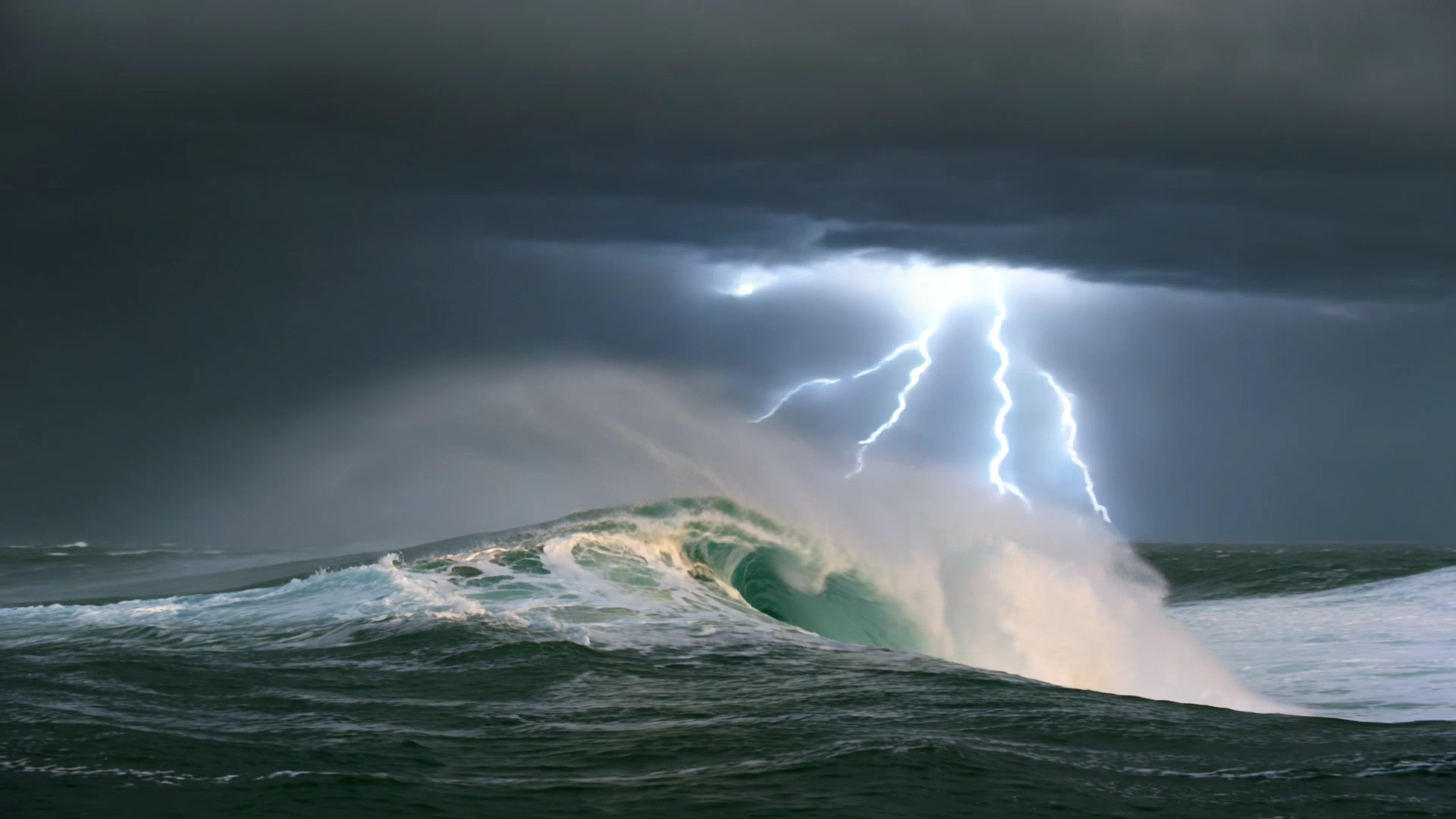 Ocean Simulation and Atmosphere VFX Cinematic VFX ocean storm with lightning and wave simulation