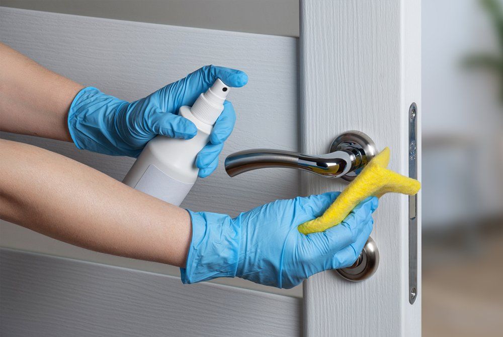 Cleaning door handle