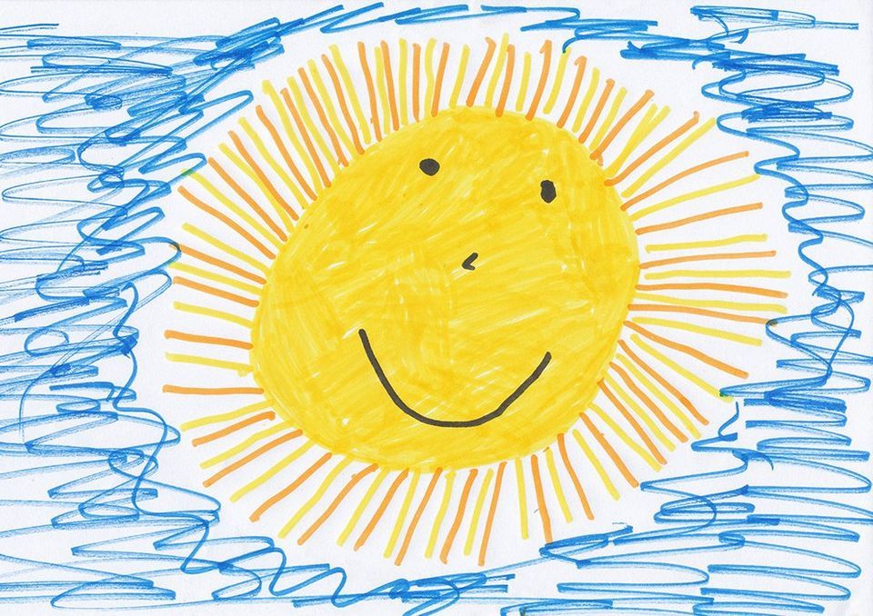 Eine von Kindern gemalte Sonne